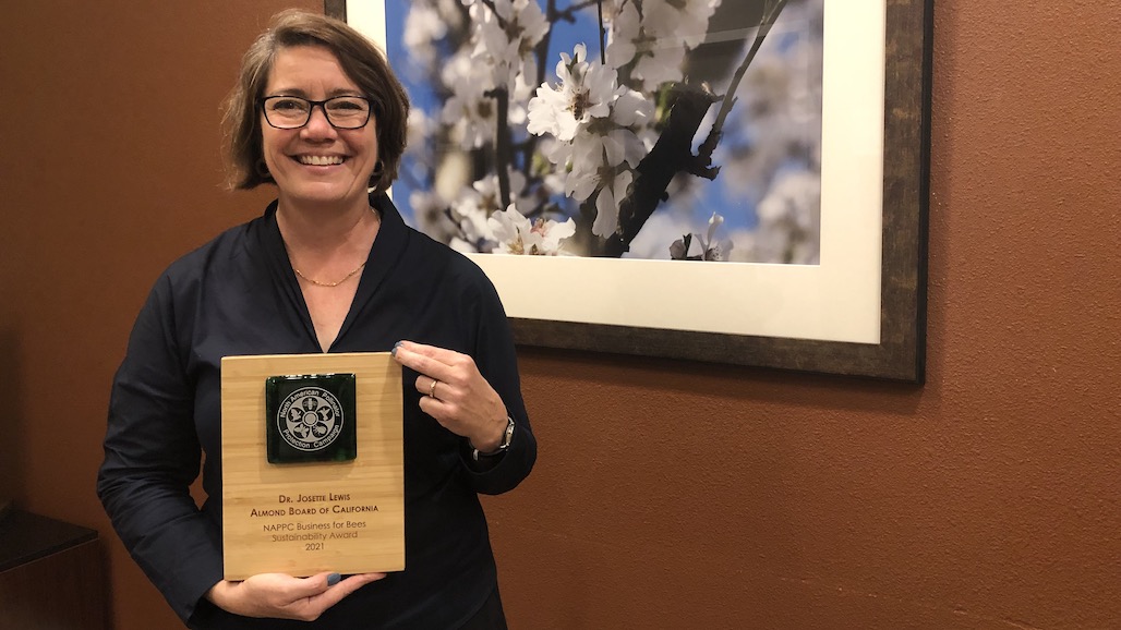 National Pollinator Protection Campaign Honors California Almond Industry